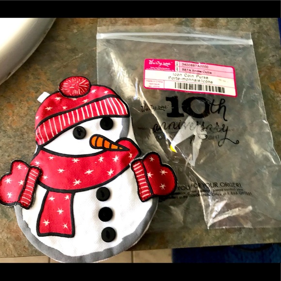thirty-one Accessories - Thirty-One Snowman Canvas Zippered Key Chain Clip